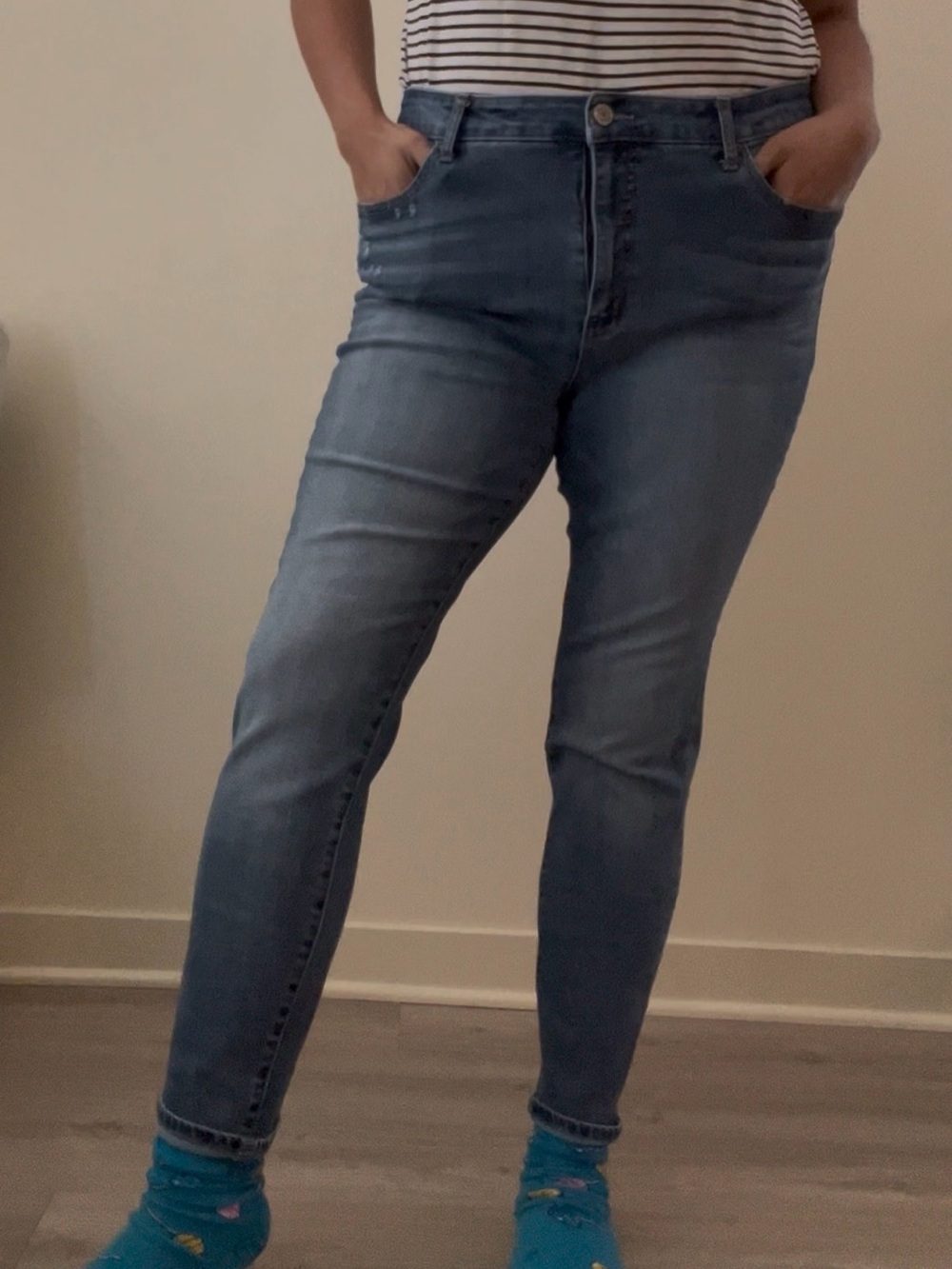 Time and Tru Skinny Jeans in Mid Blue Wash